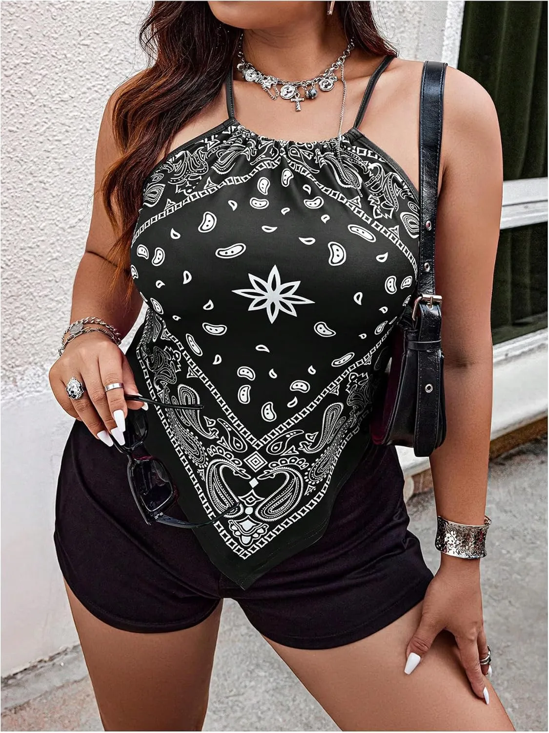 OYOANGLE Women's Plus Size Paisley Boho Halter Camisole Criss Cross Back Hanky Hem Cami Tops
