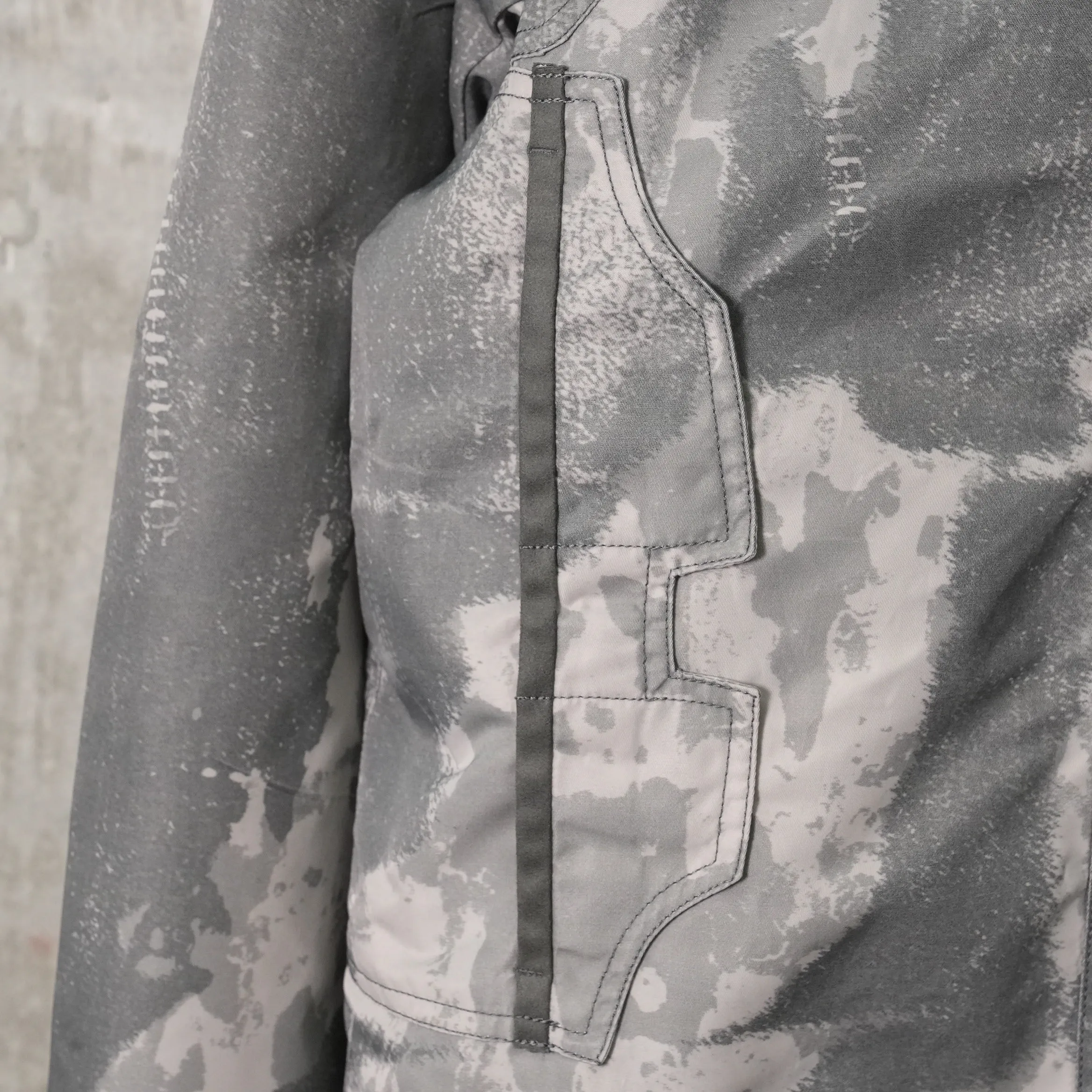 WIND BREAKER / CAMOUFLAGE