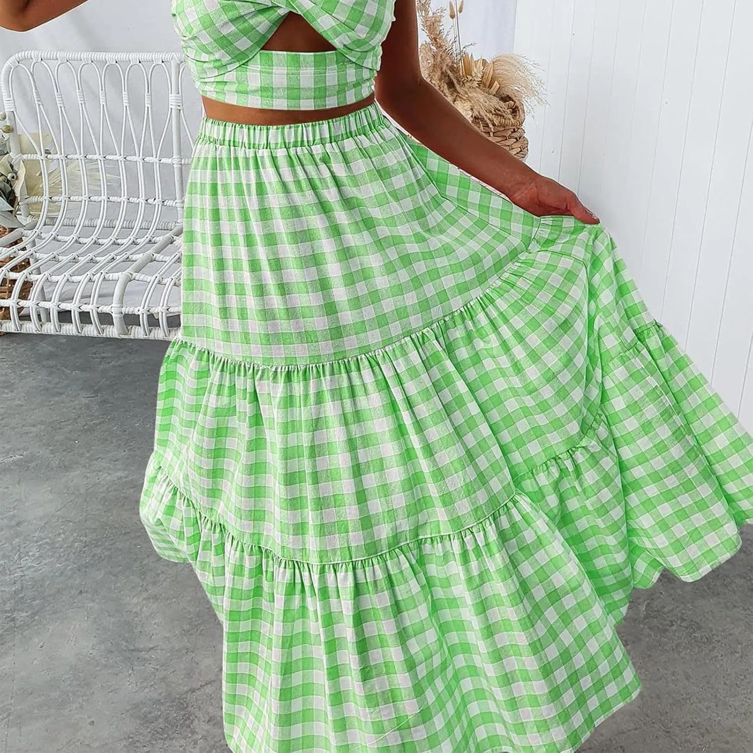 Women Plaid Tiered Maxi Skirt Elastic High Waist Vintage Gingham Pleated Long Skirt Y2K Flowy Swing A Line Skirt